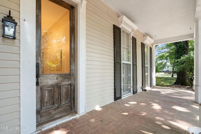 251 S Craft Street, Holly Springs, MS 38635