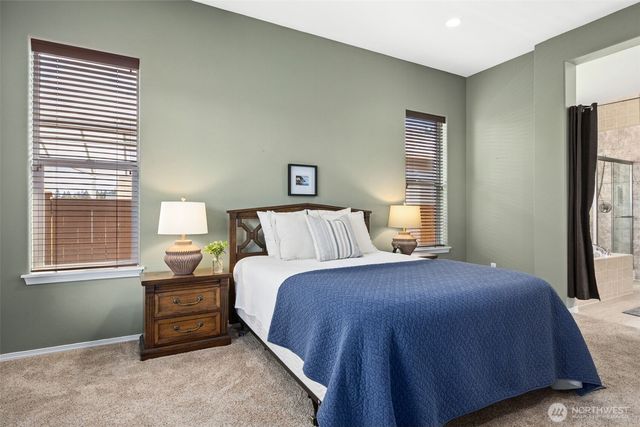 8633 Bainbridge Loop NE, Lacey, WA 98516