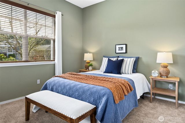 8633 Bainbridge Loop NE, Lacey, WA 98516