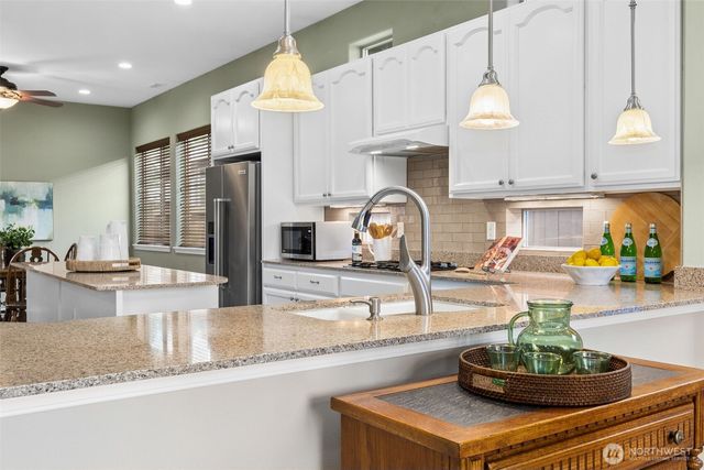 8633 Bainbridge Loop NE, Lacey, WA 98516