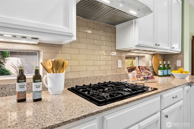 8633 Bainbridge Loop NE, Lacey, WA 98516