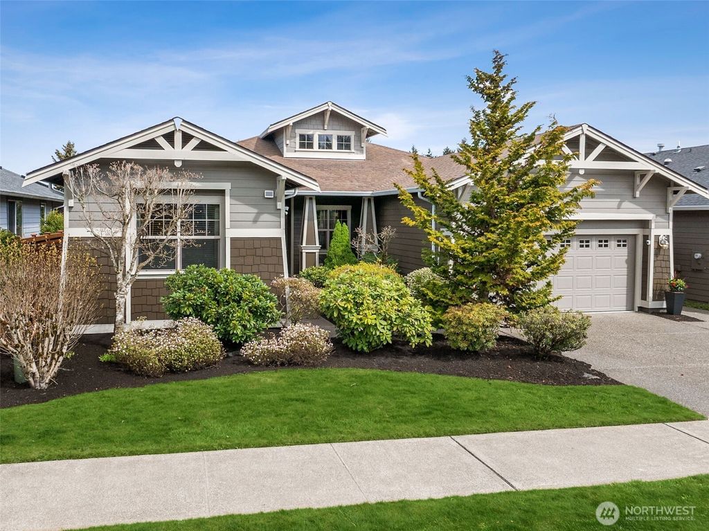8633 Bainbridge Loop NE, Lacey, WA 98516