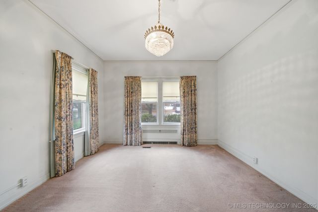 1724 E 8th Street, Okmulgee, OK 74447