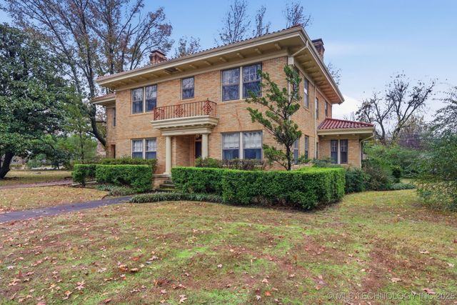 1724 E 8th Street, Okmulgee, OK 74447