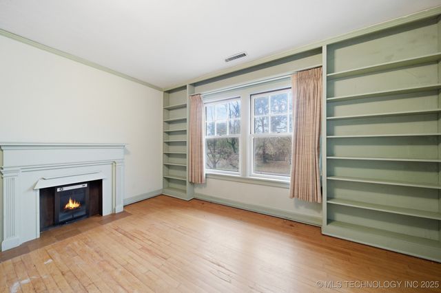 1724 E 8th Street, Okmulgee, OK 74447