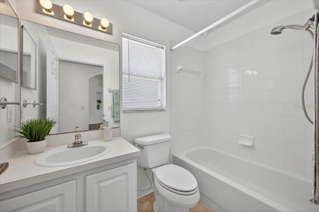 1033 KNIGHTSBRIDGE CIRCLE, Davenport, FL 33896