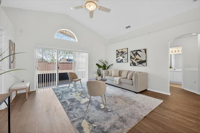 1033 KNIGHTSBRIDGE CIRCLE, Davenport, FL 33896