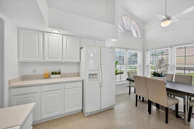 1033 KNIGHTSBRIDGE CIRCLE, Davenport, FL 33896