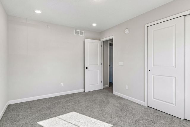 4297 Corn Silk Lane, Woodbury, MN 55129