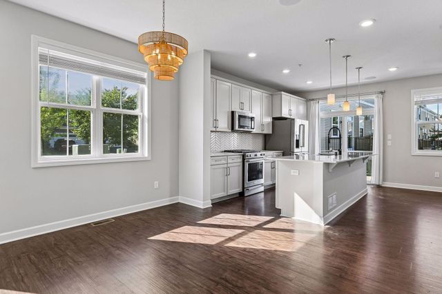 4297 Corn Silk Lane, Woodbury, MN 55129
