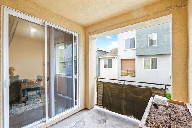 4174 Sally Ride Way, Sacramento, CA 95834