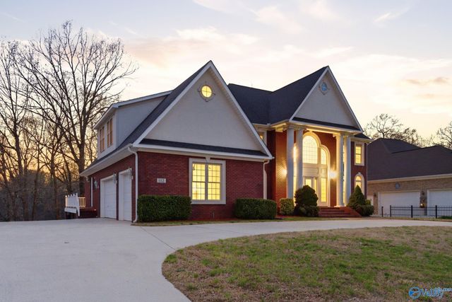 112 Clear Springs Circle, Hazel Green, AL 35750