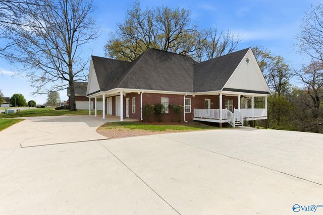 112 Clear Springs Circle, Hazel Green, AL 35750