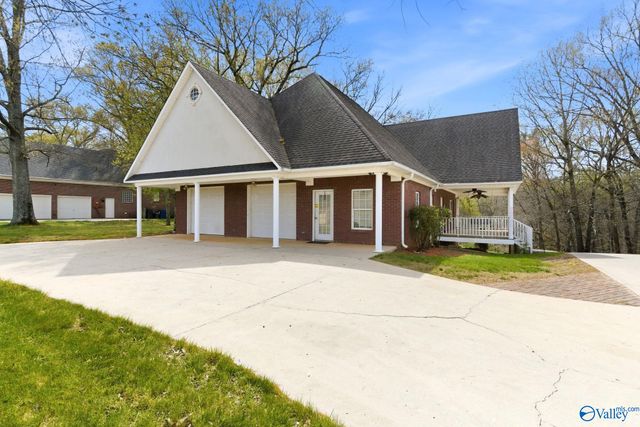 112 Clear Springs Circle, Hazel Green, AL 35750