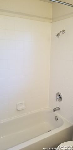 806 Thomas Ridge, San Antonio, TX 78251