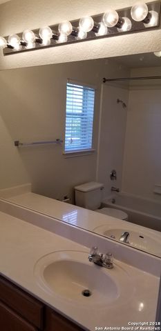 806 Thomas Ridge, San Antonio, TX 78251