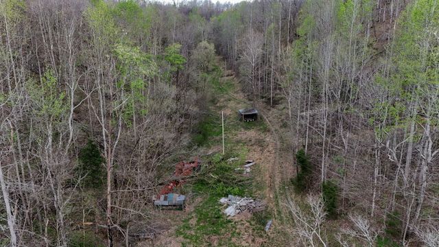 1755 Williams Rd, Centerville, TN 37033