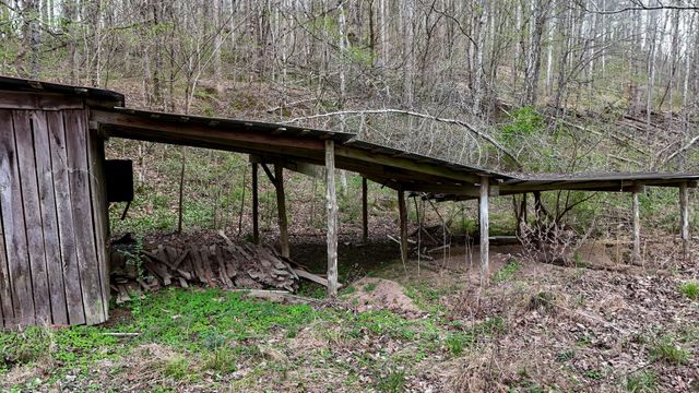1755 Williams Rd, Centerville, TN 37033