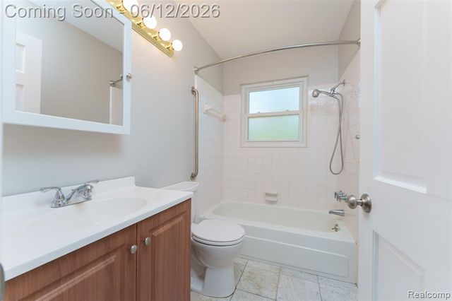 2653 Porcupine Trail, Lapeer, MI 48446