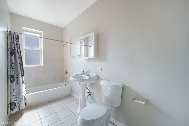 2511 E 76th Street 3, Chicago, IL 60649