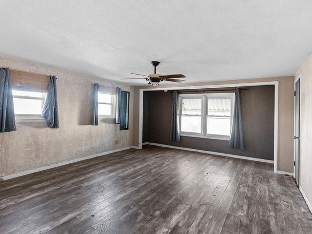 904 NW 6th St, Andrews, TX 79714