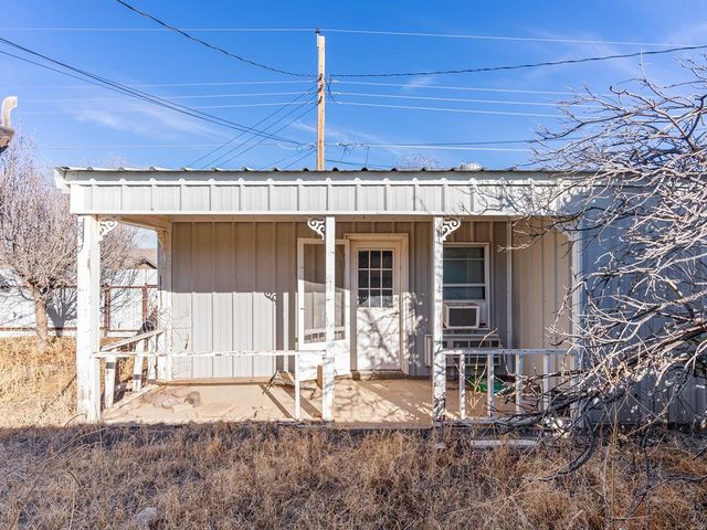 904 NW 6th St, Andrews, TX 79714