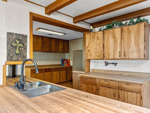 904 NW 6th St, Andrews, TX 79714