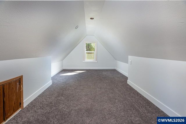 399 24th St NE, Salem, OR 97301