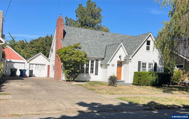 399 24th St NE, Salem, OR 97301