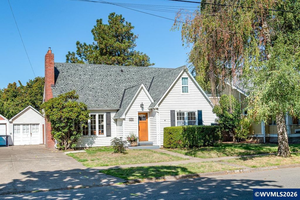 399 24th St NE, Salem, OR 97301