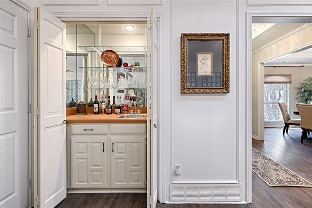 4017 Bobbin Lane, Addison, TX 75001