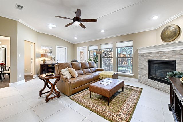 4017 Bobbin Lane, Addison, TX 75001