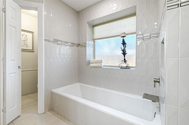 4017 Bobbin Lane, Addison, TX 75001