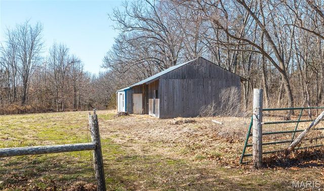 30 Highway E, Steelville, MO 65565