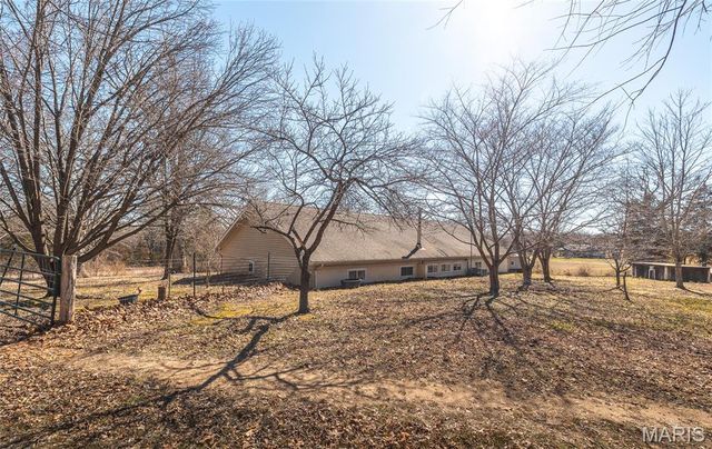 30 Highway E, Steelville, MO 65565