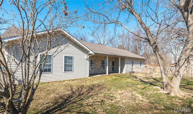 30 Highway E, Steelville, MO 65565