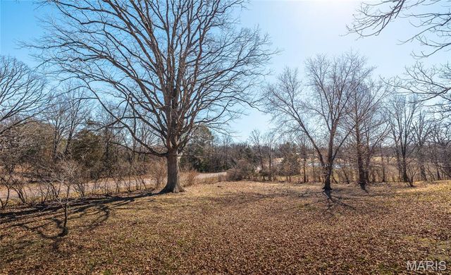 30 Highway E, Steelville, MO 65565