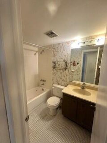 6091 NW 61st Avenue 110, Tamarac, FL 33319