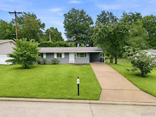 404 Spring Meadows Drive, Manchester, MO 63011