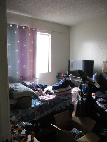 1237 E Hazelton, Stockton, CA 95205