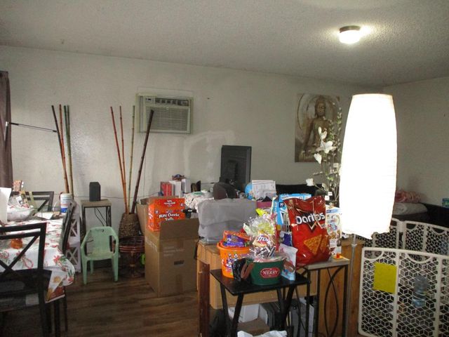 1237 E Hazelton, Stockton, CA 95205