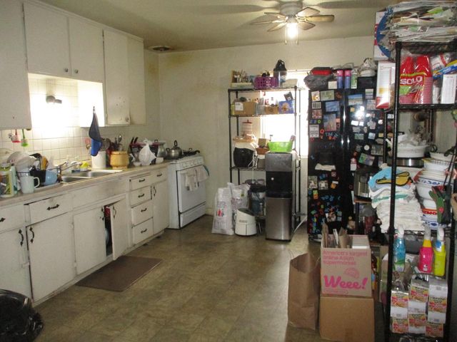 1237 E Hazelton, Stockton, CA 95205