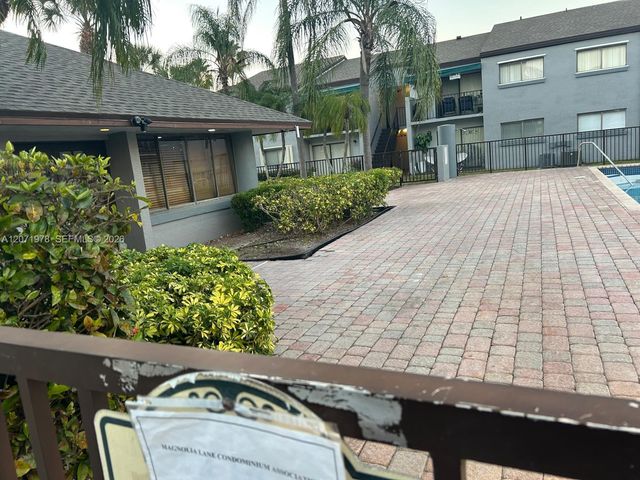 7401 SW 152nd Avenue 208-1, Miami, FL 33193