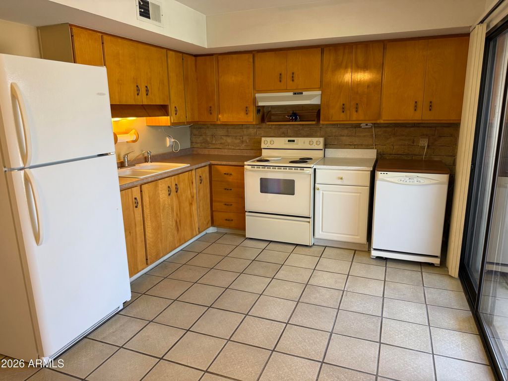 5413 N BLACK CANYON Highway, Phoenix, AZ 85015 — photo 4
