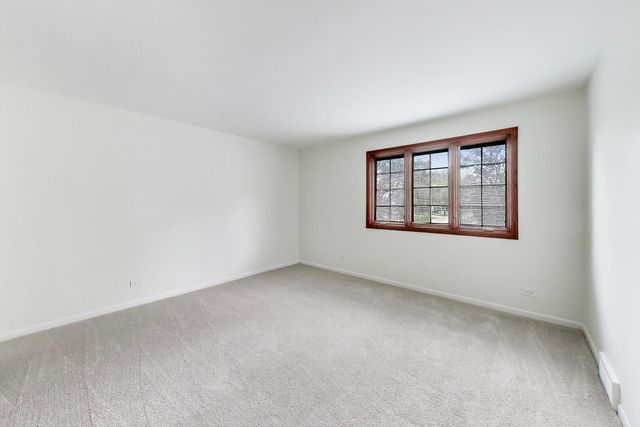 1626 E Barberry Lane, Mount Prospect, IL 60056