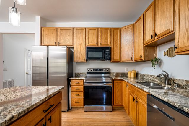 722 Huffine Manor Cir, Franklin, TN 37067