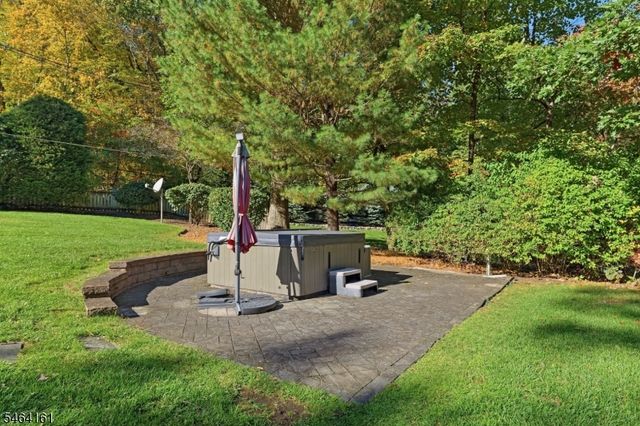1 Arlington Dr, Denville Twp., NJ 07834