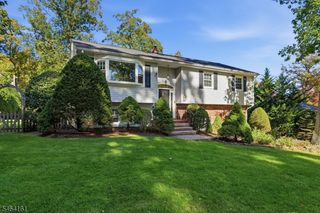 1 Arlington Dr, Denville Twp., NJ 07834