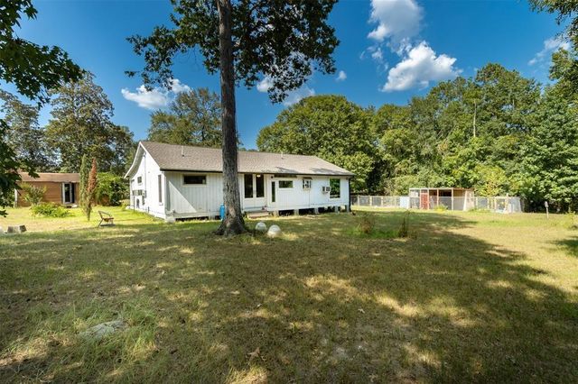 931 Trails End Drive, Cleveland, TX 77328