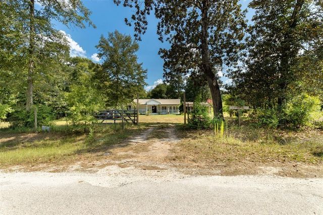 931 Trails End Drive, Cleveland, TX 77328